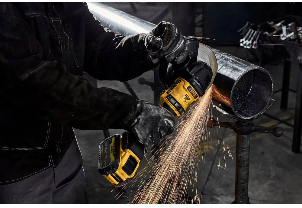 Шліфмашина кутова - болгарка акумуляторна безщіткова DeWALT DCG440N — фото 4